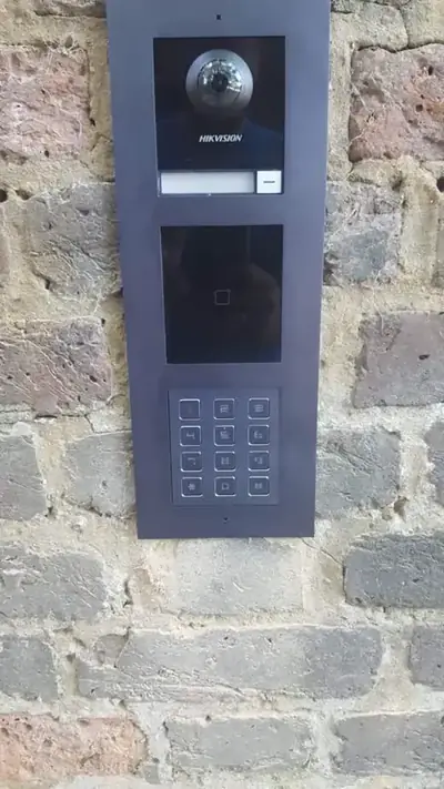 Modular intercom house